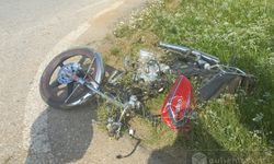 İzmir'de motosiklet otomobille çarpıştı, 2 çocuk yaralandı
