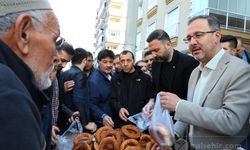 Bakan Kasapoğlu İzmir'de bayramlaşıyor