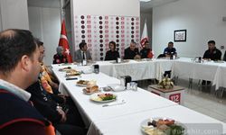 Nevşehir Valisi, nöbetçi personeller ile sahur yaptı
