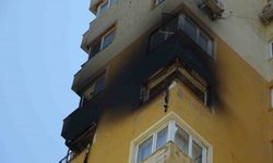 Antalya'da 15 katlı apartmanın 10.katında yangın çıktı