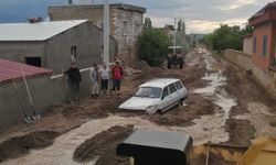 Sel vurdu! Nevşehir-Aksaray Karayolu trafiğe kapandı