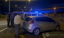 Aksaray’da polisin "dur" ihtarına uymayan araç sürücüsü ve polis arasında kovalamaca yaşandı.