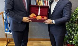 Emre Çalışkan mecliste konuklarını ağırladı