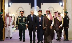 Recep Tayyip Erdoğan, Suudi Arabistan'da resmi törenle karşılandı