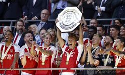 Arsenal, Community Shield Kupası'nı müzesine götürdü