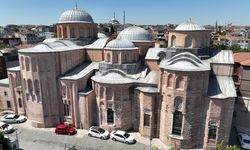 Molla Zeyrek Camii İhtişamıyla Tarihe Işık Tutuyor