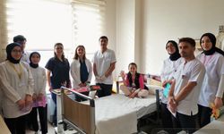 ‘Candır Kitap Can, Hep Birlikte Okuyor Erzincan’ Projesine Doktorlardan Destek