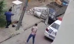 Küçükçekmece'de Polis Saldırganı Bacağından Vurarak Etkisiz Hale Getirdi: Olayın Görüntüleri Ortaya Çıktı