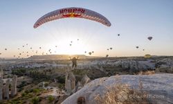 Kapadokya’da Yamaç Paraşütü Heyecanı Başlıyor