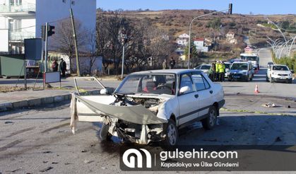 Uşak'ta iki otomobilin çarpıştığı kazada 1 kişi öldü, 3 kişi yaralandı
