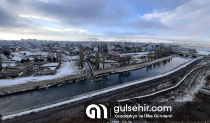 Ardahan'daki kar yağışı kartposttallık manzara oluşturdu