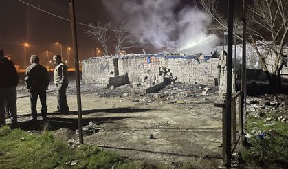 Kayseri'de müstakil evin kömürlüğü alevler içinde kaldı