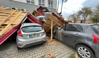 Osmaniye'de fırtına okul çatısını uçurdu