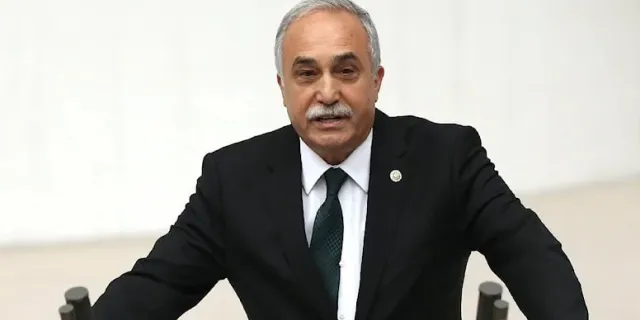 Ahmet Eşref Fakıbaba AKP'den Ve Milletvekilliğinden İstifa Ettti