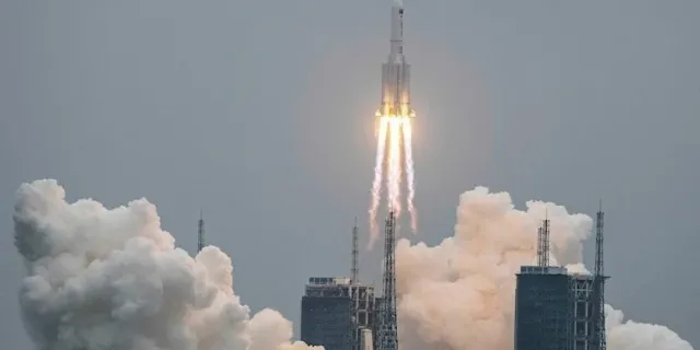 Çin'in uzaya yolladığı roket dünyaya düşecek