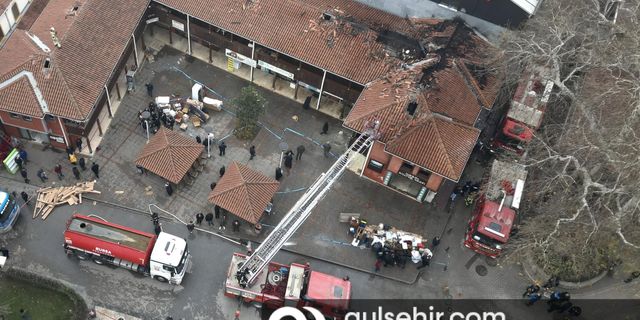 Bursa'da ahşap iş yerlerinin bulunduğu çarşıda çıkan yangın kontrol altına alındı