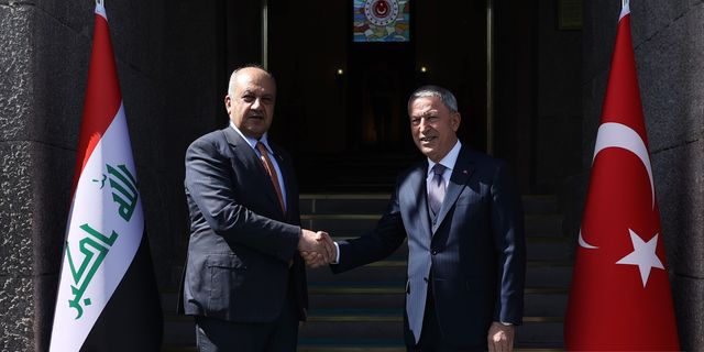 Bakan Akar, Iraklı mevkidaşıyla görüşme gerçekleştirdi