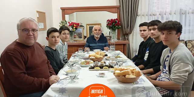 Alemdar'da ilk iftar dernek başkanının evinde yapıldı