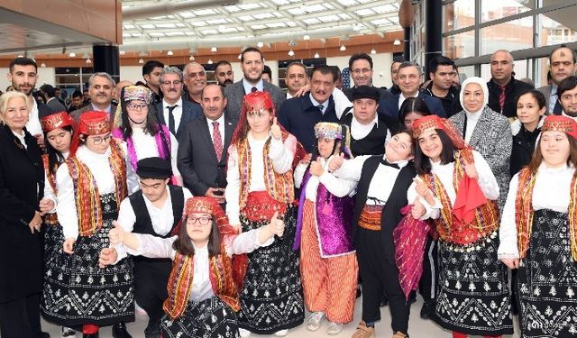 Kırşehir'de 3 Aralık Dünya Engelliler Günü etkinliği düzenlendi
