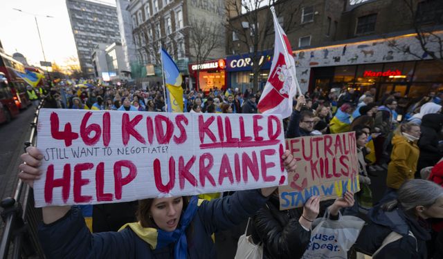 Rusya-Ukrayna savaşında yaşamını yitirenler Londra'da anıldı