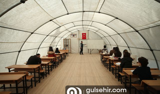 Diyarbakır'daki çadır kentte "Mini Eğitim Kampüsü"