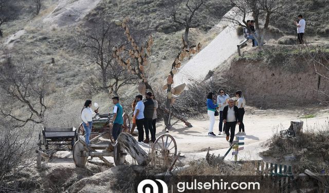 Çinli turistler yeniden Kapadokya'ya akın etti