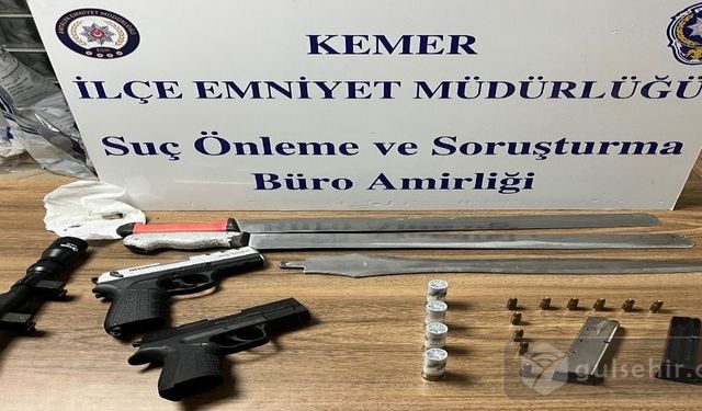 Antalya'da çeşitli suçlardan aranan 3 kişi yakalandı