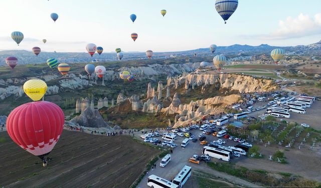 Kapadokya bayramda 120 bin turisti konuk etti