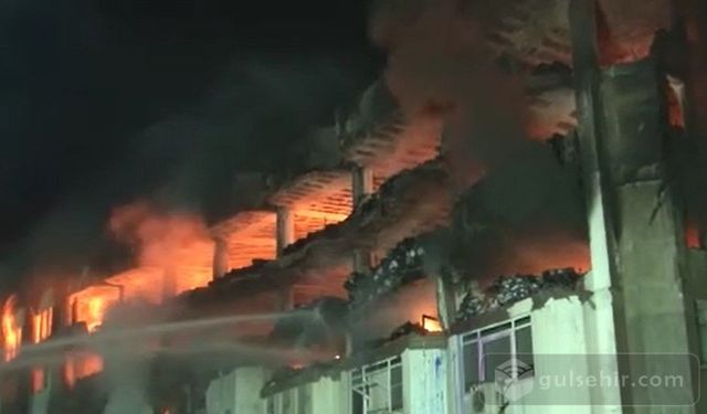 İkitelli’deki yangında söndürme çalışmaları devam ediyor