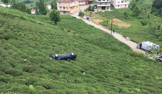 Rize'de feci kaza! Araç takla attı