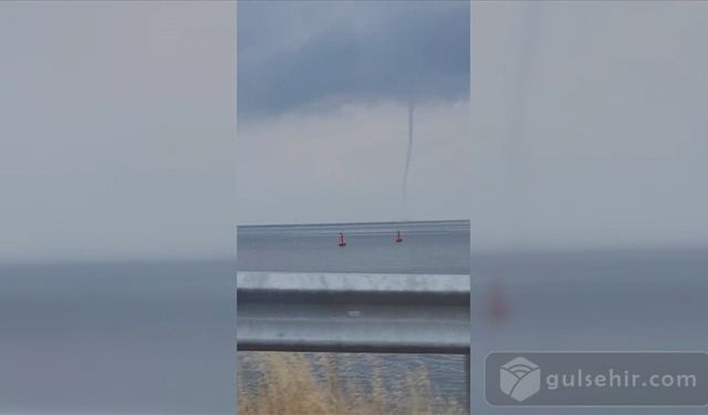 Narlıdere ilçesinde çıkan hortum İzmir halkını korkuttu