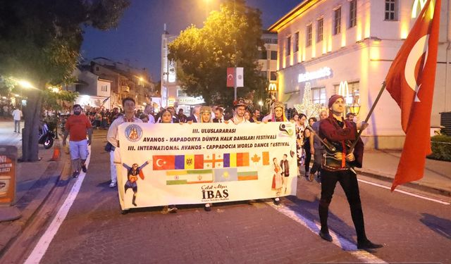 III. Uluslararası Avanos Kapadokya Dünya Halk Dansları Festivali başladı
