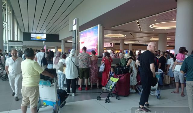 Havalimanında dönüş yoğunluğu: İstanbul Havalimanı rekor kıracak