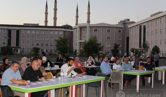 Nevşehir Recep Tayyip Erdoğan Proje Anadolu İmam Hatip Lisesi mezunlar günü düzenledi