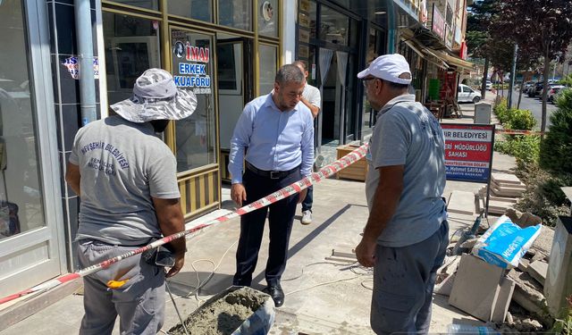 Süleyman Özgün Çarşı esnafı ile görüştü