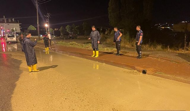 Nevşehir'de kuvvetli yağış sonrası sel meydana geldi