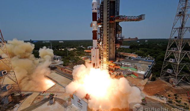 Güneşi İnceleyecek Uydu Hindistan Tarafından Fırlatıldı