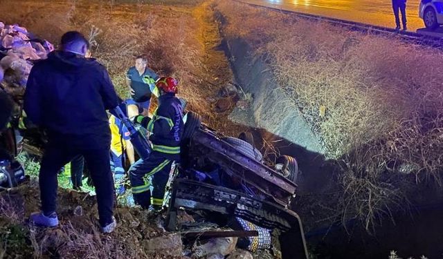 Denizli'nin Serinhisar ilçesinde ''2'si Bebek 4 Kişinin Öldüğü Trafik Kazası!''