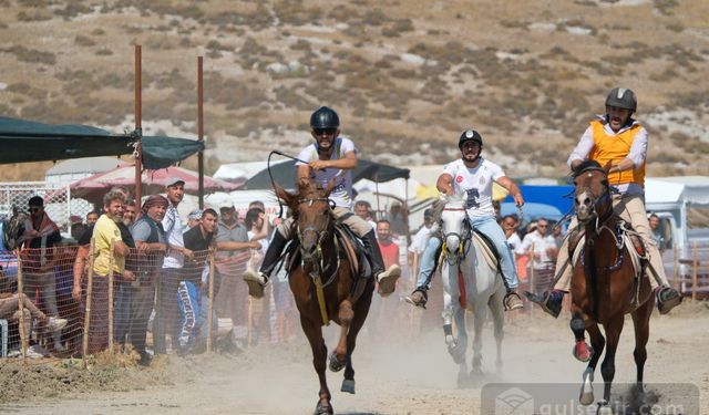 Menemen'de Nefes Kesen At Yarışları:''Ata Sporumuz Olan Rahvan Atçılığı'nda 200 Rahvan Atı Yarıştı''