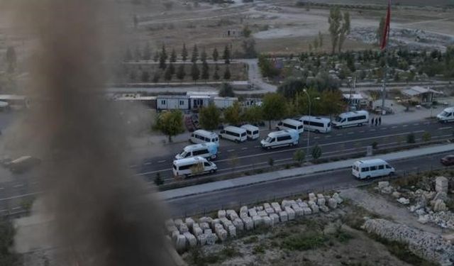 Nevşehir'in Göreme İlçesinde'Depoda Yangın:Dumanlar Sıcak Hava Balonları İle Havaya Yükseldi