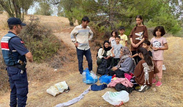 Çanakkale'nin Ayvacık İlçesinde: '' 22 Kaçak Göçmen Yakalandı''