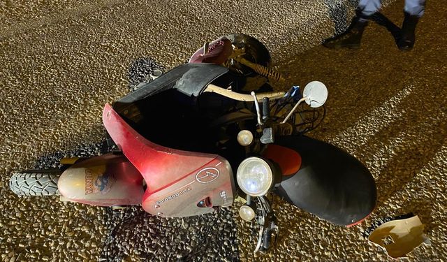 Araba Çarptı, Elektrikli Motosiklet Sürücüsü Hayatını Kaybetti