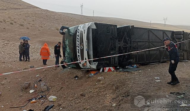 Sivas'ta Otobüs Kazası: 4 ölü, 30 yaralı