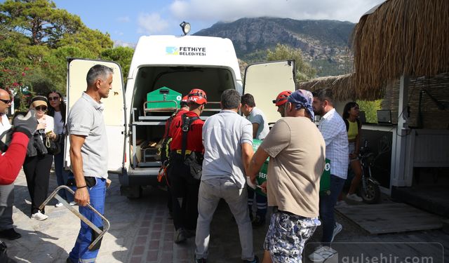 "Fethiye'deki Kayalıklara Düşen İngiliz Paraşüt Pilotu Hayatını Kaybetti"