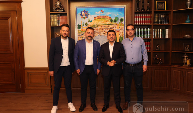İYİ Parti Kırşehir İl Başkanından, Rasim Arı'ya Kutlama