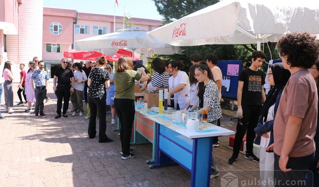 Altınyıldız Koleji Fen ve Anadolu Lisesi'nde Geleneksel Bilim Şenliği Coşkusu!