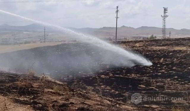 Nevşehir’in Avanos İlçesinde Otluk Alanda Çıkan Yangın Hızla Söndürüldü