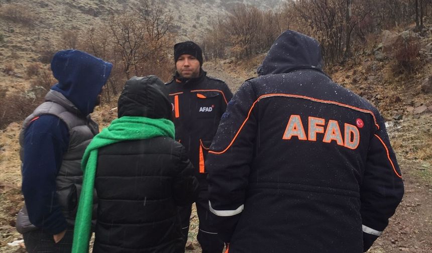 Kayseri'de gezmeye gittikleri ormanda kaybolan 2 kişi bulundu