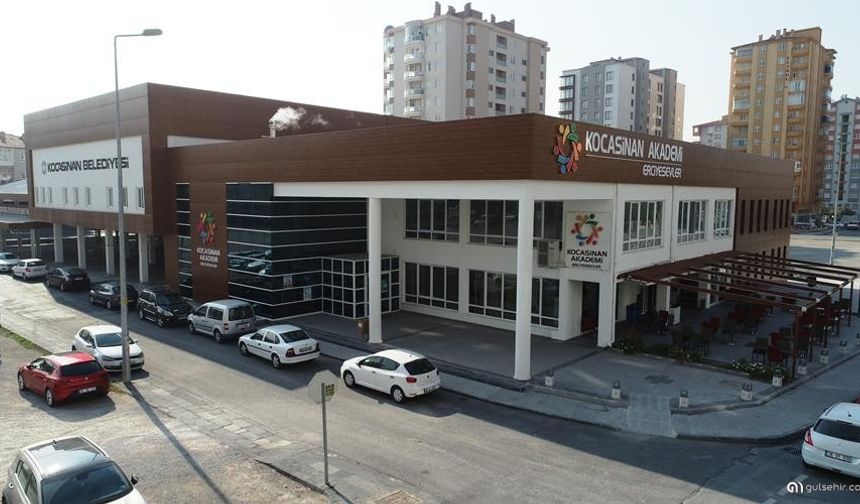 Kayseri Kocasinan Akademi kadınları üretime katılıyor