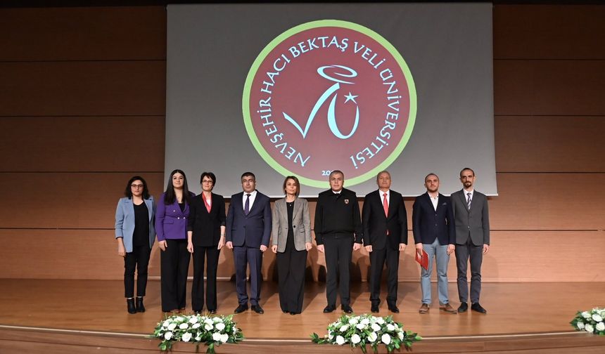 Vali Becel, Nevşehir Üniversitesi'nde düzenlenen programa katıldı